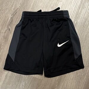 Boys Nike Black and Grey Boys 6-7 Years